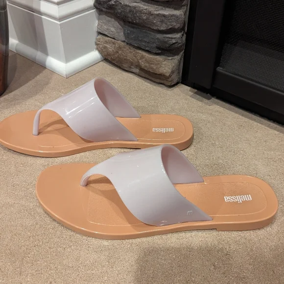 Melissa Essential Chic thong / flip flop sandal, beige, size 10 - Picture 5 of 8